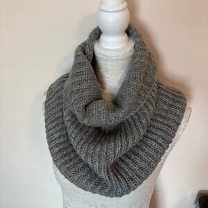 Heather Grey Metallic Cable Knit Snood Scarf